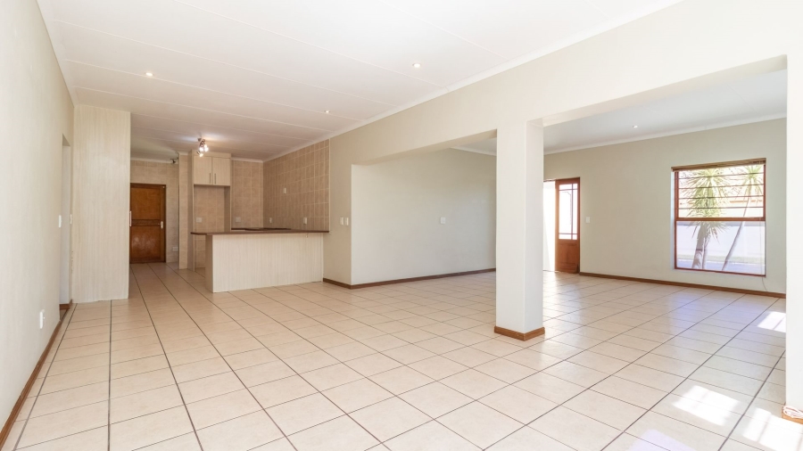 3 Bedroom Property for Sale in Sandbaai Western Cape